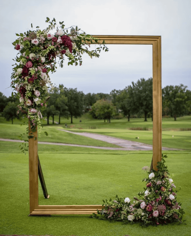 We design unique, creative floral backdrops and photo booths that provide the perfect setting for guests to take pictures.